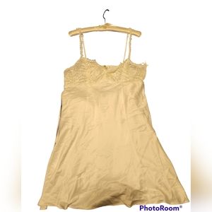 Vintage NWOT Flora Slip Lingerie - Size XL